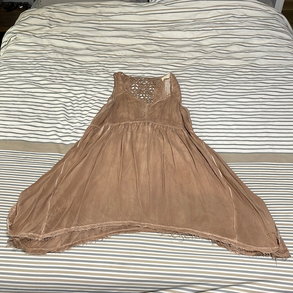 Black swan size large dress beige color with vintage look
